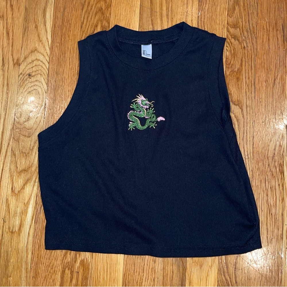 Black Dragon Crop Top Tank - size large